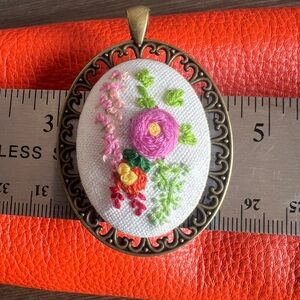 Hand Crafted Inspired Floral pendant NWOT